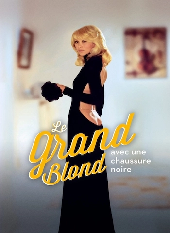 Le grand blond avec une chaussure noire